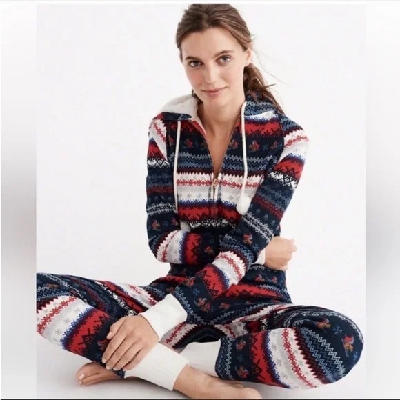 Abercrombie & Fitch Intimates & Sleepwear Abercrombie Fitch Sherpa Onesie Squirrel Holiday